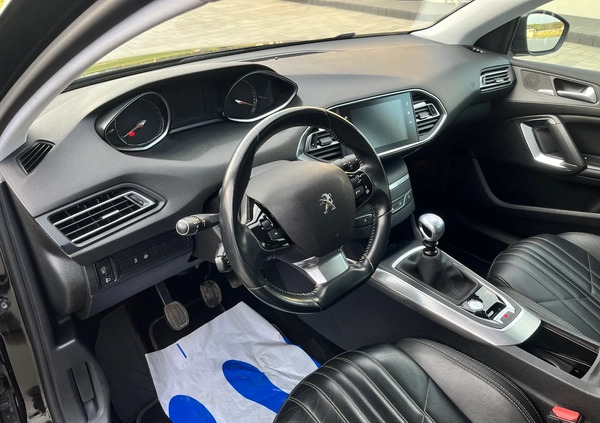 Peugeot 308 cena 45990 przebieg: 141000, rok produkcji 2017 z Turek małe 466